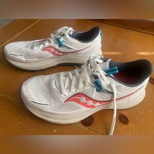 Saucony Omni Running shoes